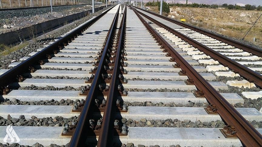 وزير النقل يعلن قرب التعاقد مع شركة إيطالية لتنفيذ خط سكك بصرة - بغداد – برلين