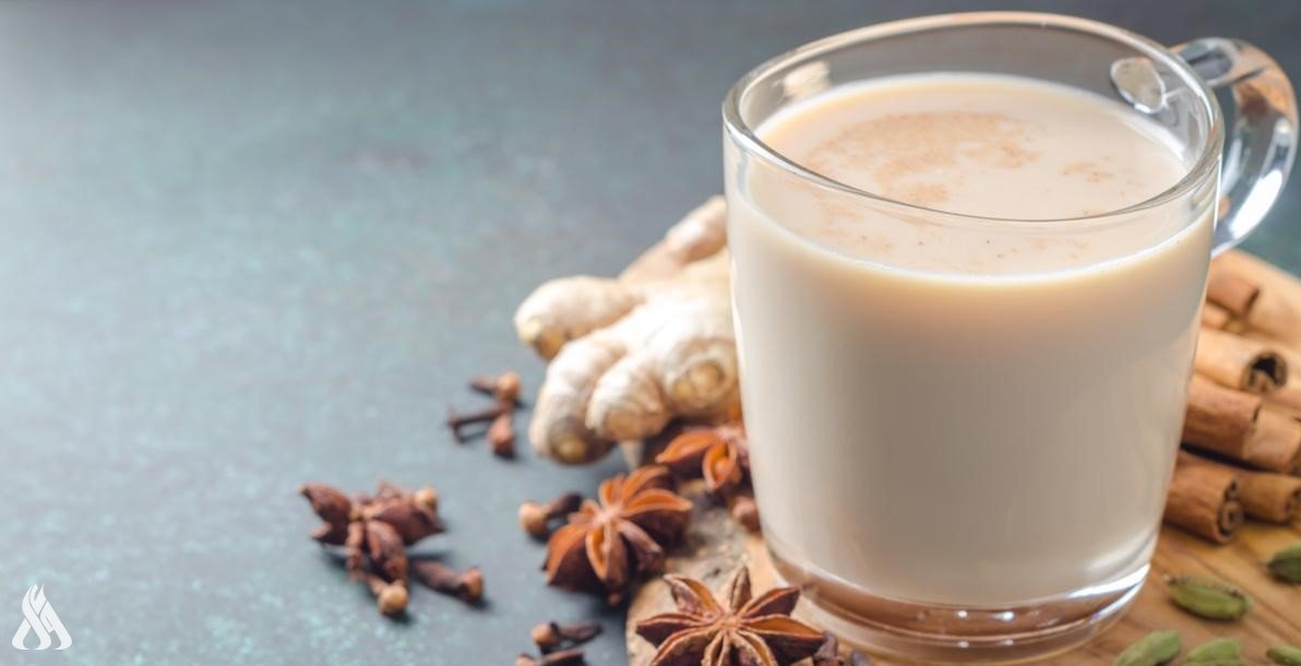 فوائد صحية جمة لتناول الحليب بالزنجبيل والقرفة في الشتاء