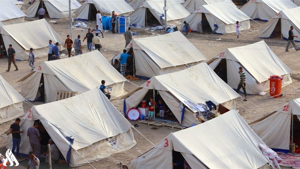 الهجرة: إصدار 54 ألف وثيقة للعوائل النازحة ولا ندعم بناء المخيمات