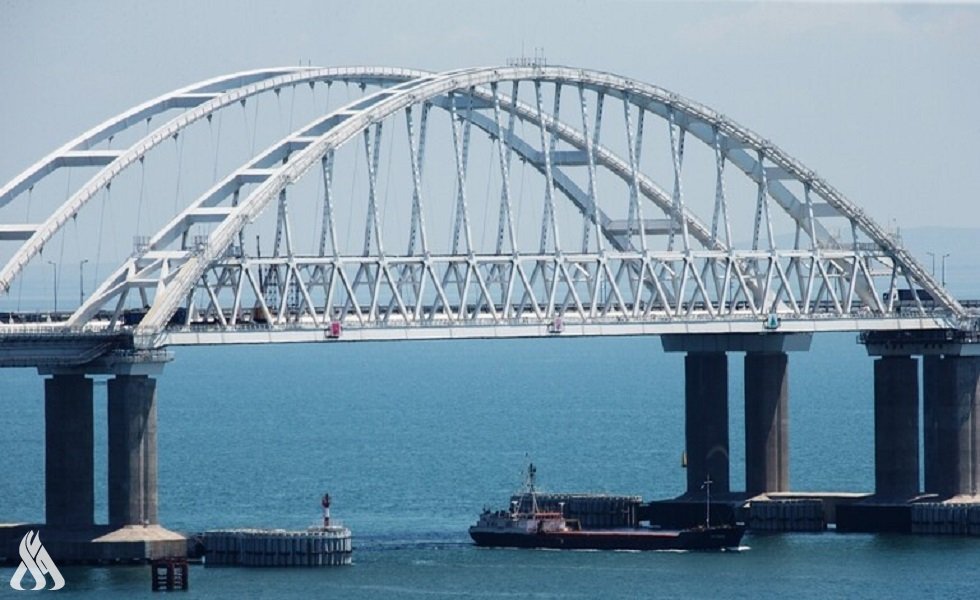 الكشف عن مفاوضات بين كيف و لندن لتدمير جسر القرم