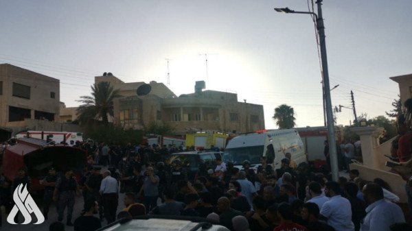 الأمن الأردني: مصرع وإصابة 19 شخصاً بانهيار مبنى في عمّان