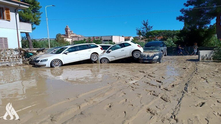 ارتفاع عدد ضحايا الفيضانات في إيطاليا إلى 10 أشخاص
