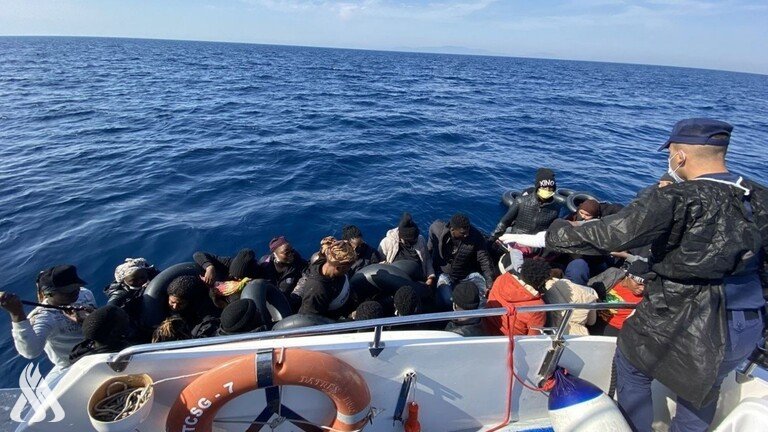 غرق 5 مهاجرين قبالة سواحل إزمير في تركيا