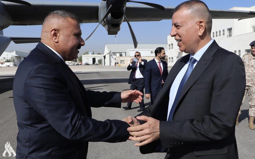 وزير الداخلية يصل عمان على راس وفد امني رفيع