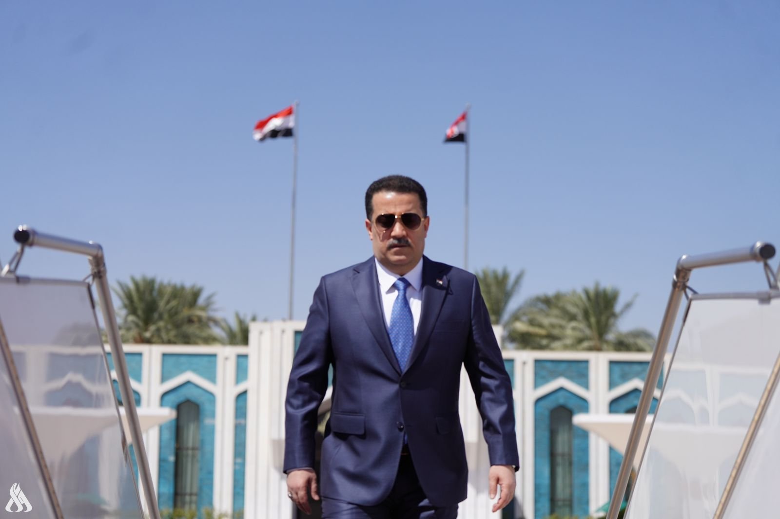 رئيس الوزراء يغادر العاصمة بغداد متوجهاً إلى هولندا في زيارة رسمية