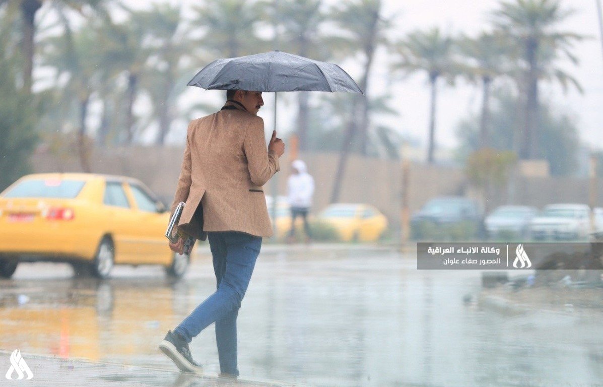 محافظة النجف الأشرف تعلن تعطيل الدوام الرسمي يوم غد الثلاثاء بسبب الأمطار