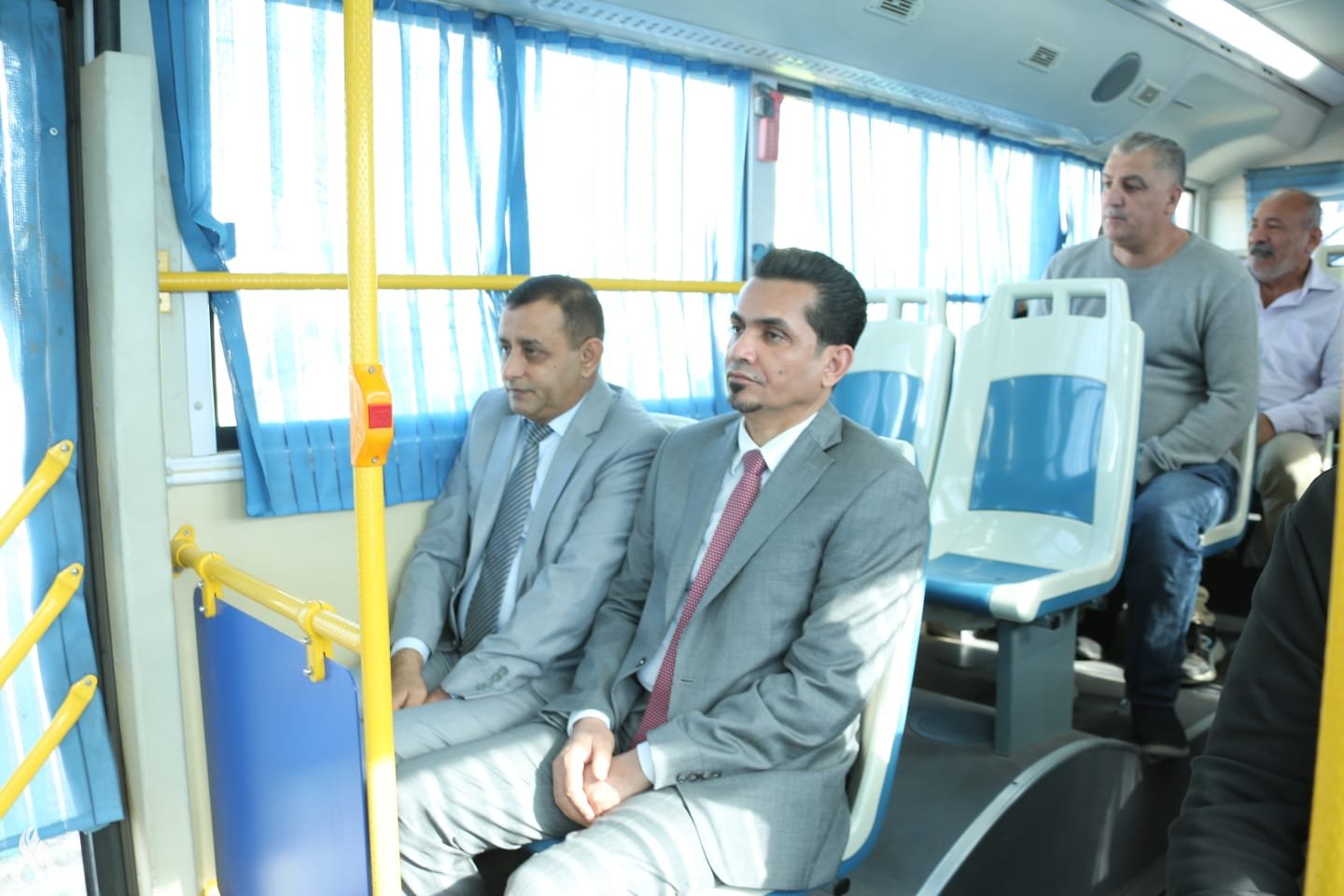 وزير النقل يفتتح خطاً جديداً ضمن مشروع النقل الجماعي في بغداد