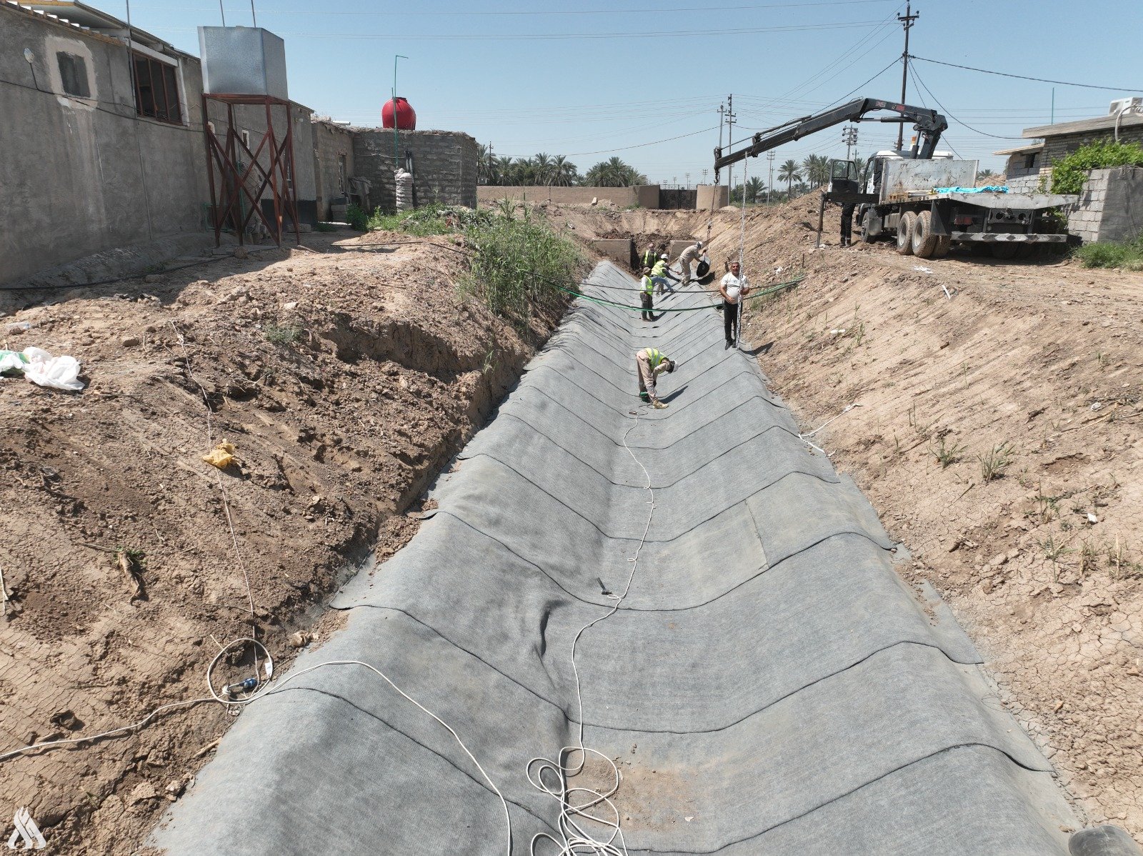 الموارد المائية تعلن استخدام القماش الخرساني لتبطين مشاريعها في بغداد