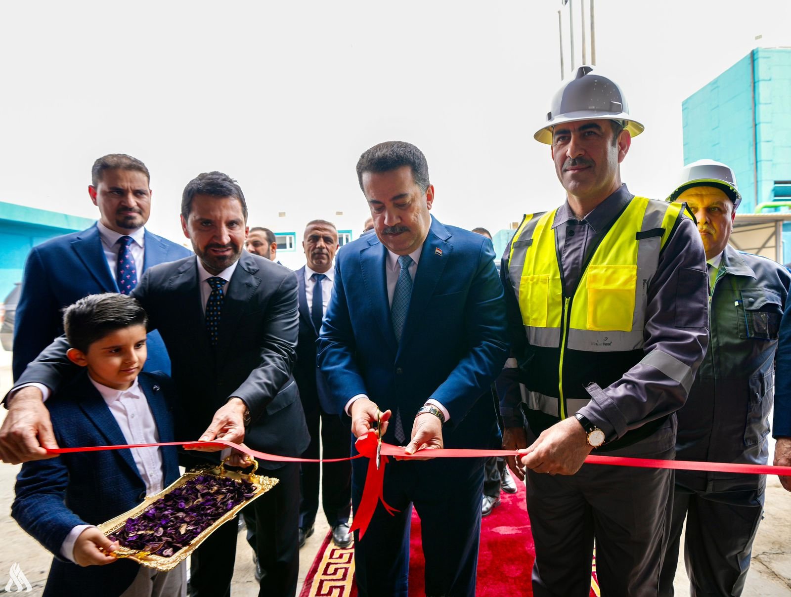 رئيس الوزراء يفتتح مصنع الصبّ المستمر في الشركة العامة للصناعات الفولاذية ببغداد