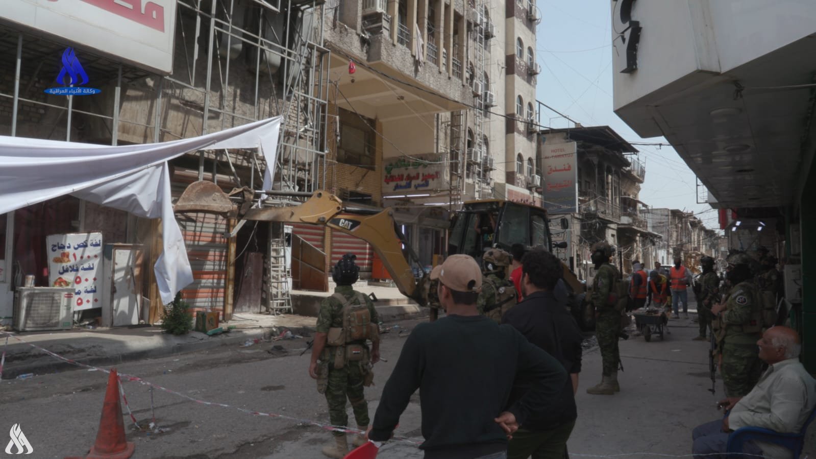 بالفيديو.. استمرار عمليات رفع التجاوزات في منطقة البتاويين ببغداد