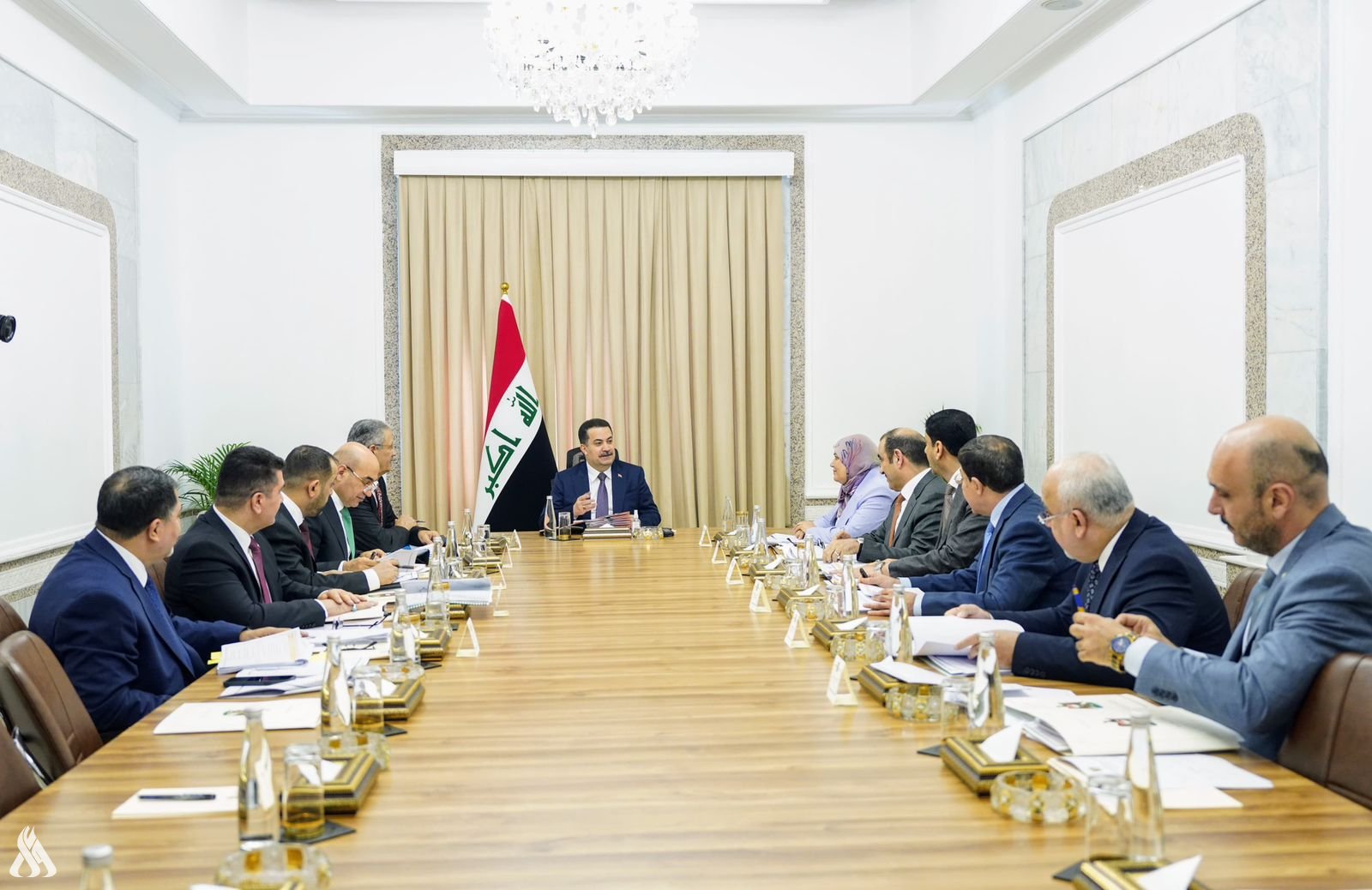 رئيس الوزراء يرأس الاجتماع السابع للّجنة العليا للإعمار والاستثمار