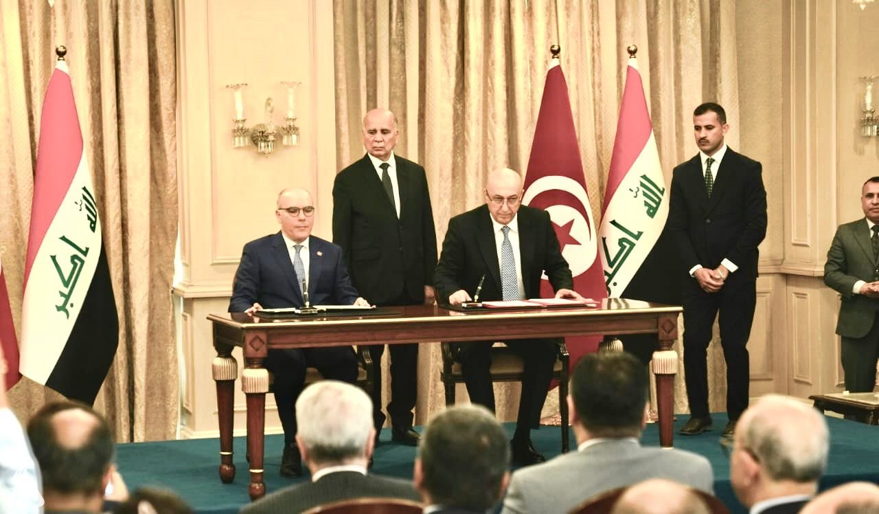 العراق وتونس يوقعان مذكرة تعاون لتعزيز التنمية المستدامة