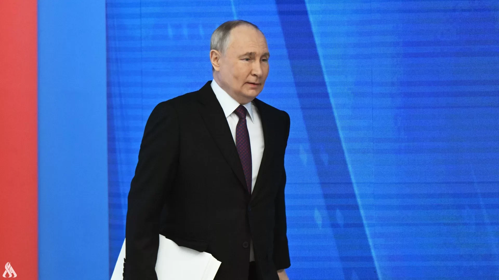 بوتين يوقع مراسيم بشأن تشكيل مجلس الوزراء الروسي الجديد